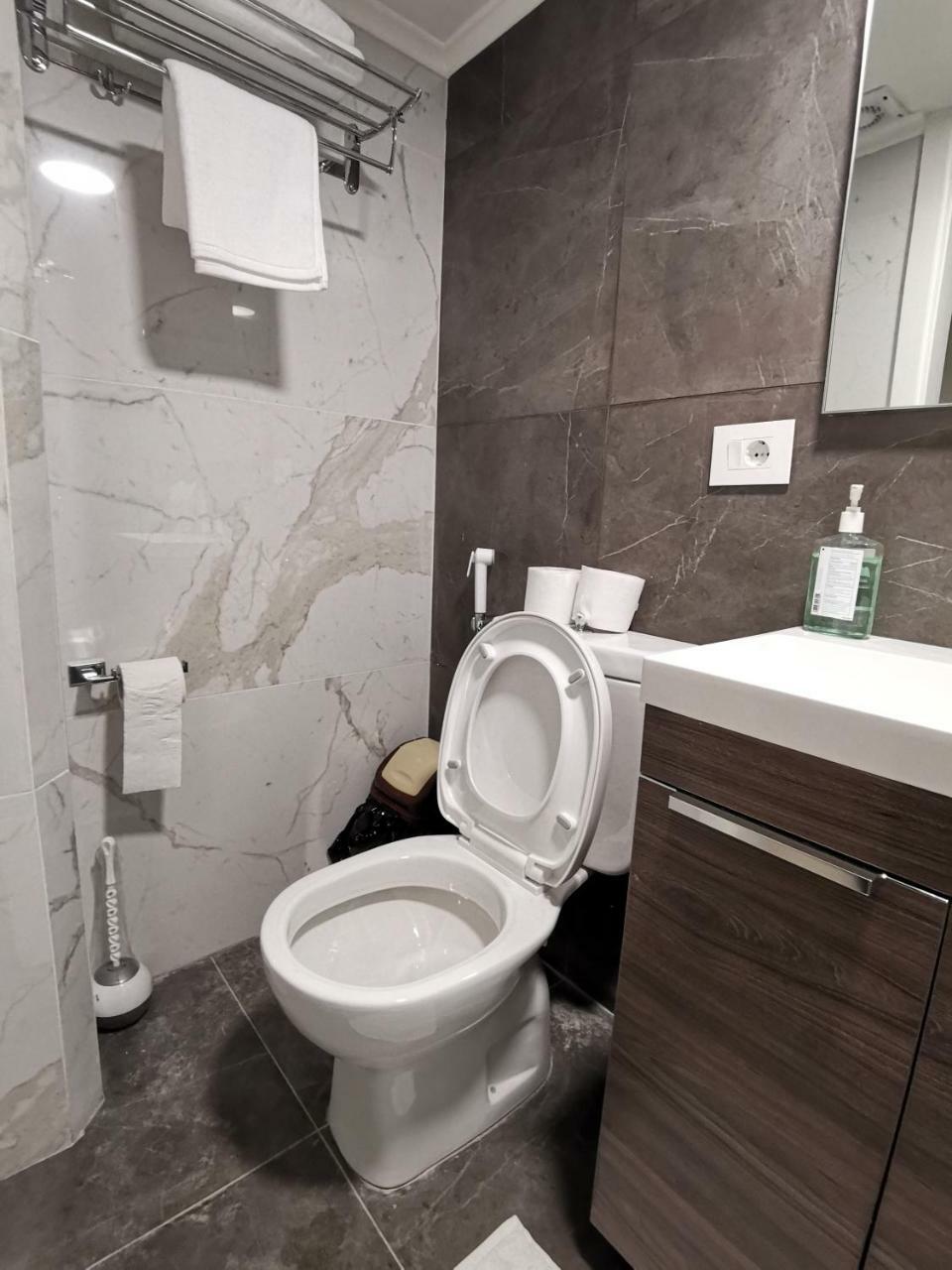 West House Apartments-Mar Mikhael 베이루트 외부 사진