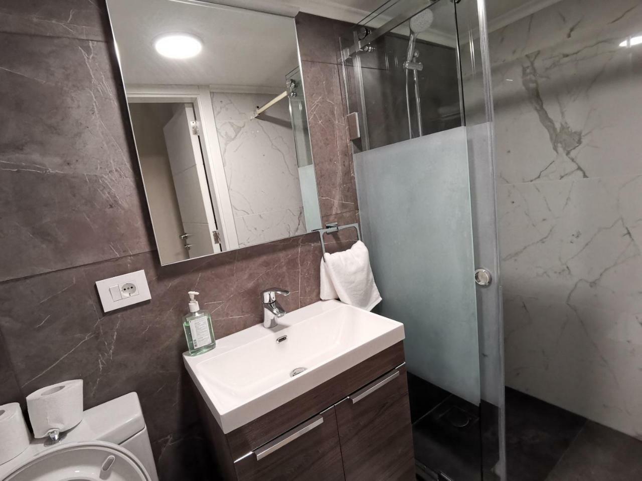 West House Apartments-Mar Mikhael 베이루트 외부 사진